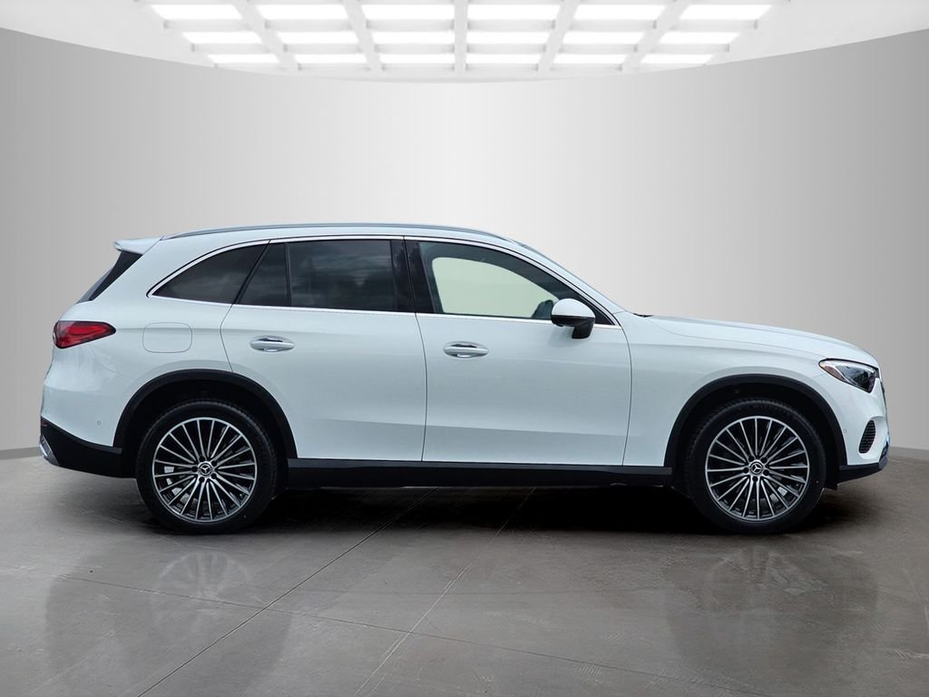New 2026 Polar White Mercedes-Benz GLC 300 image 7
