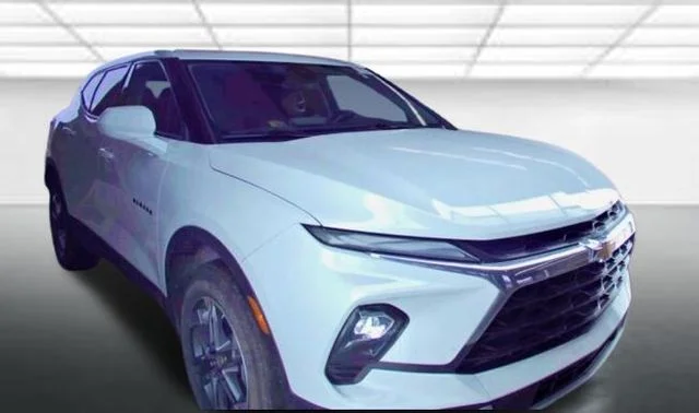 2023 Chevrolet Blazer 2.0T 2LT FWD's photo