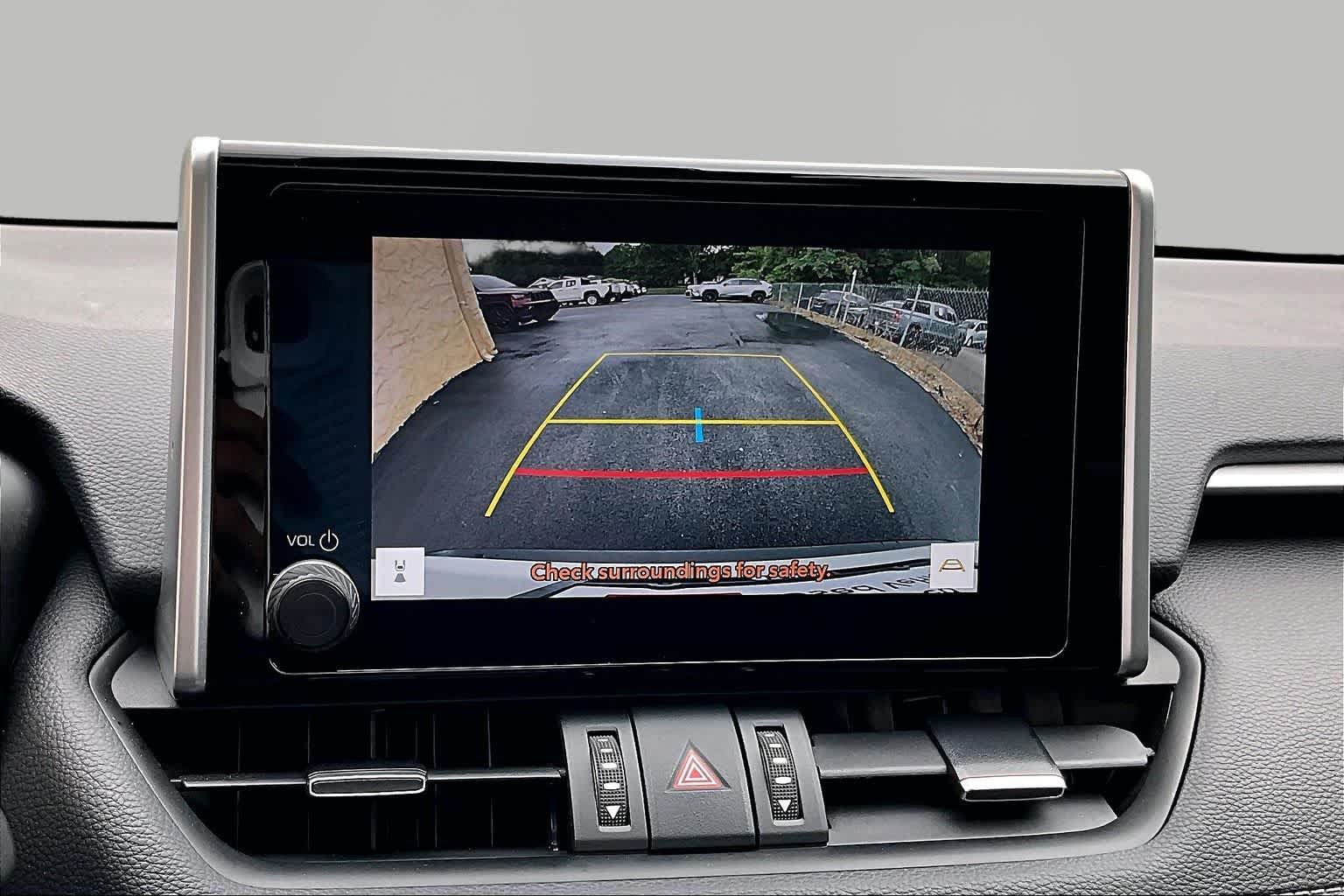 Used 2025 Wind Chill Pearl Toyota XLE Premium image 27
