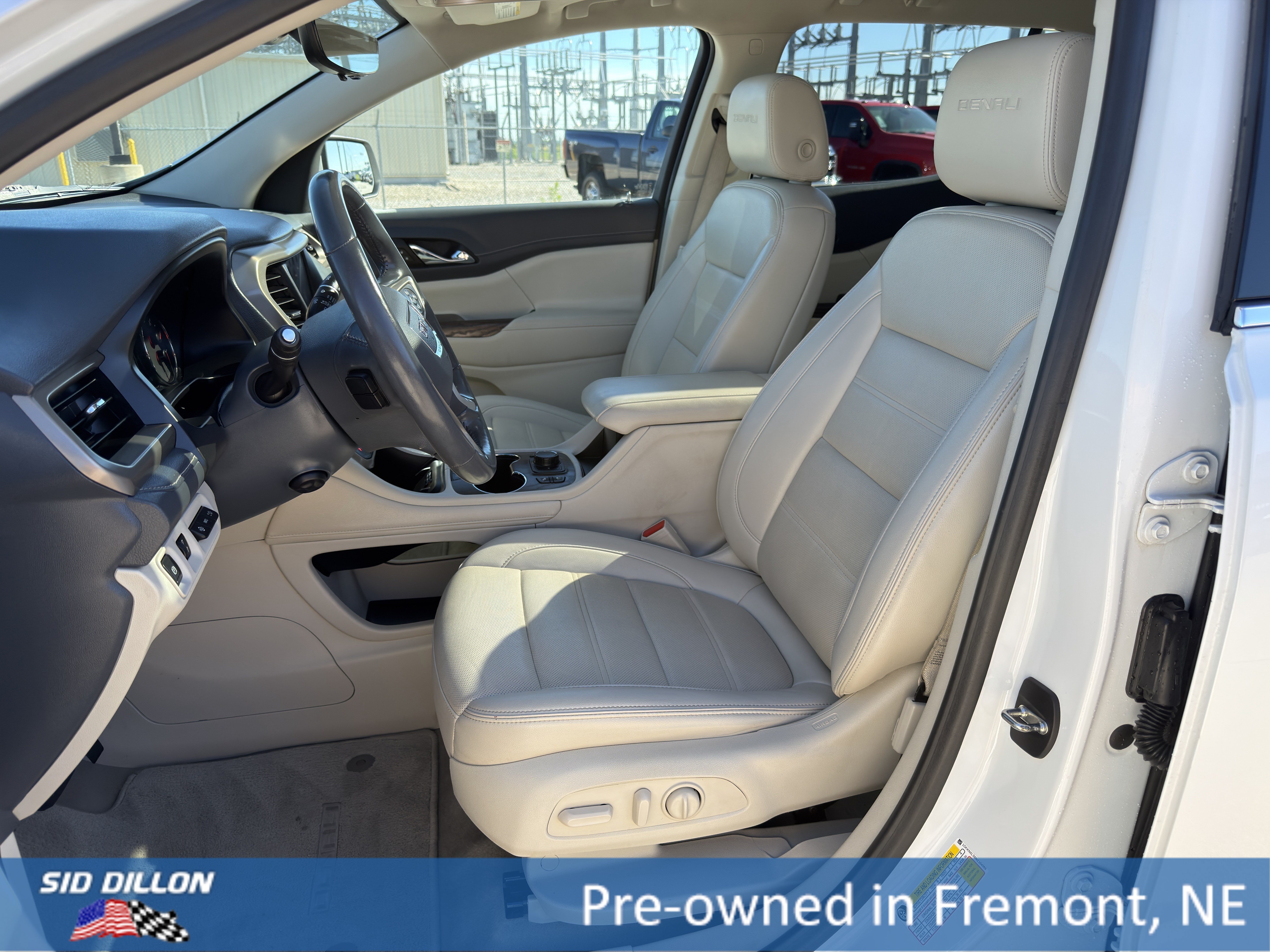 Used 2021 WHITE FROST TRICOAT GMC Denali image 14