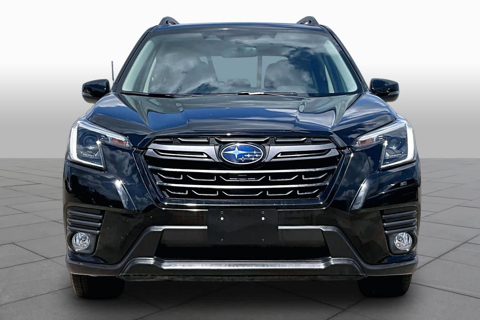 Used 2023 Crystal Black Silica Subaru Limited image 4