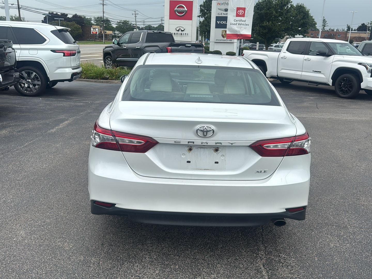 Used 2020 Wind Chill Pearl Toyota XLE image 5
