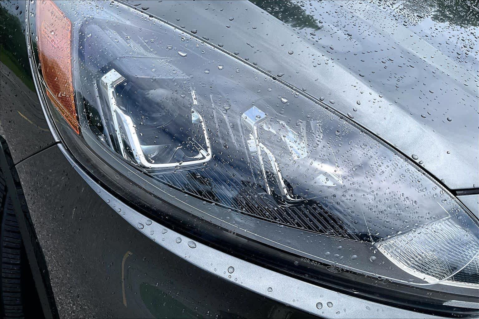 Used 2020 Magnetic Ford SE image 27
