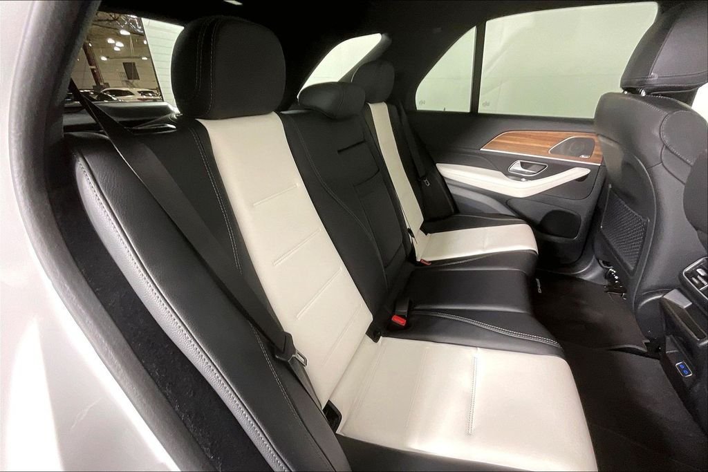 2025 Mercedes-Benz GLE GLE450E - Photo 19