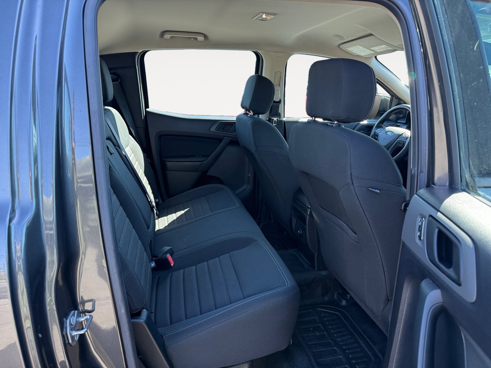 Used 2020 Magnetic Ford XL image 18
