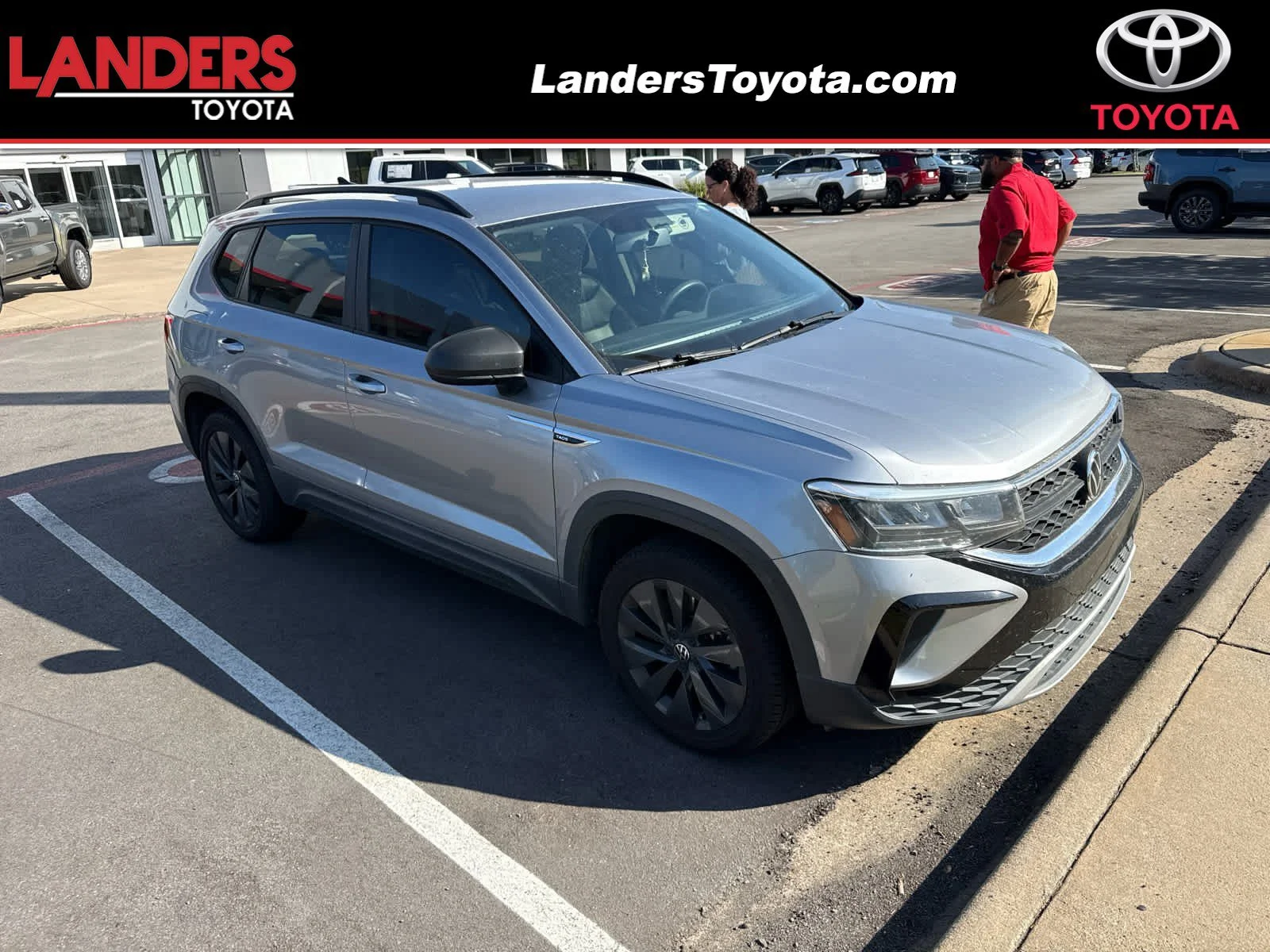 ヨッシー　ソウルシルバー Pre-Owned 2022 Volkswagen Taos S Sport Utility in Little Rock