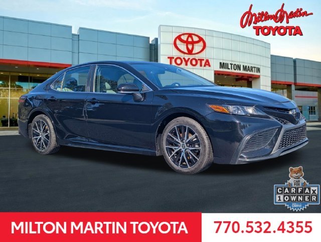 Used 2022 Black Toyota SE image 1