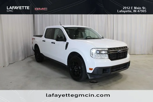 Used 2024 White Ford XLT image 1
