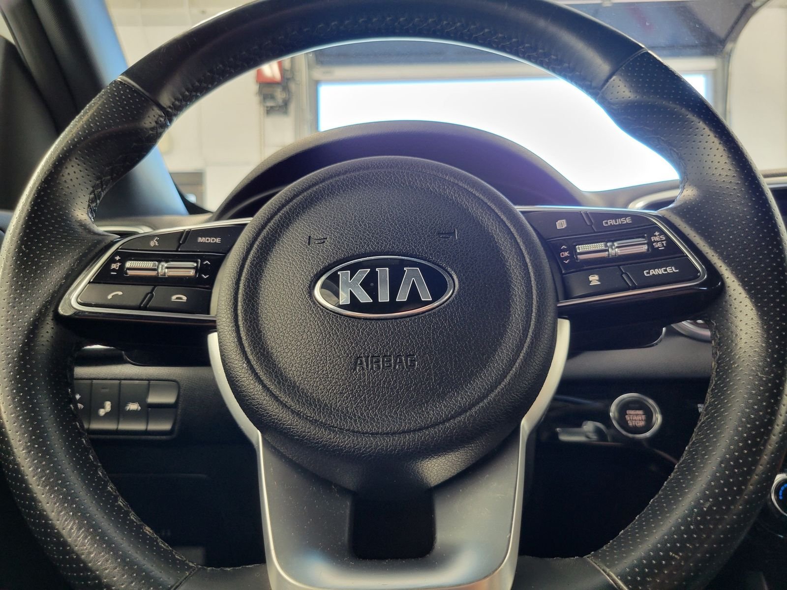 Used 2021 White Kia S image 13