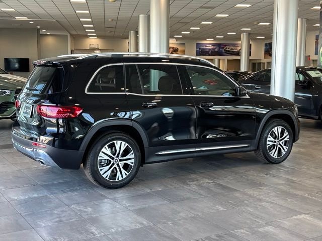 New 2026 Night Black Mercedes-Benz GLB 250 image 3