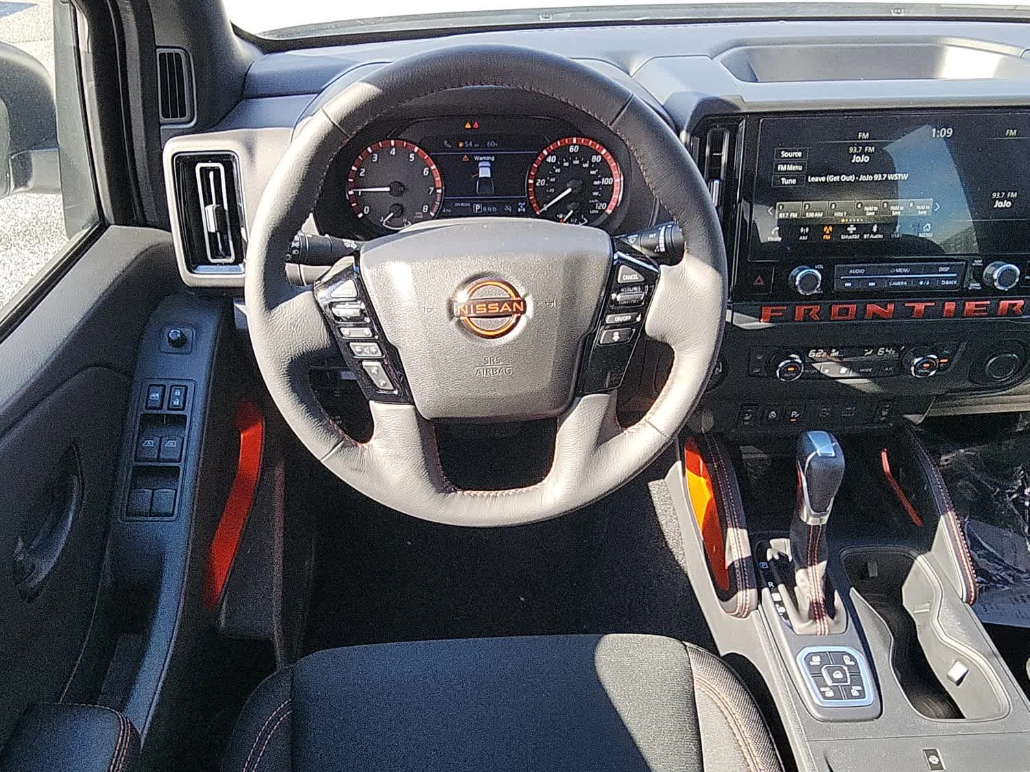 2026 Nissan Frontier PRO-4X - Photo 8