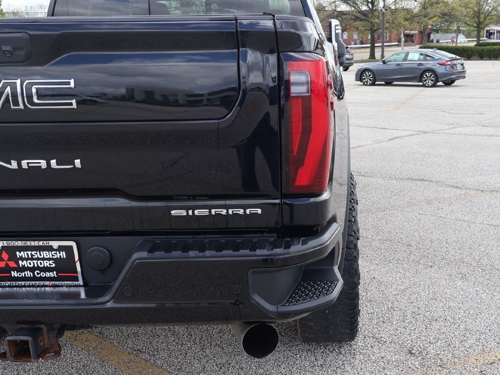 Used 2024 Black GMC Denali Ultimate image 19