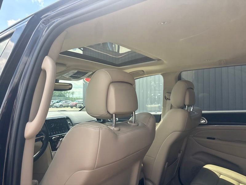 Used 2020 Red Jeep Limited image 18