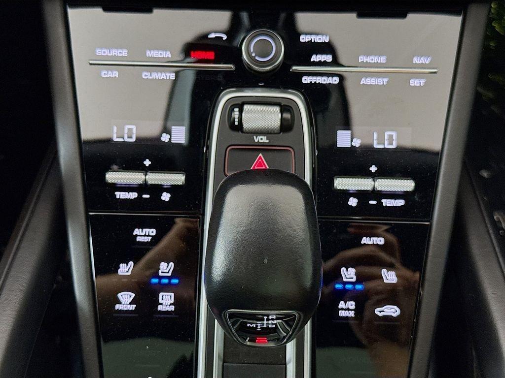 Used 2020 Black Porsche Turbo image 16