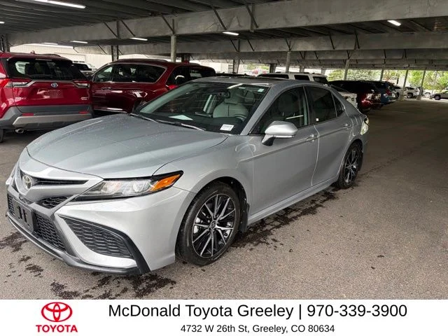 2023 Toyota Camry SE AWD's photo