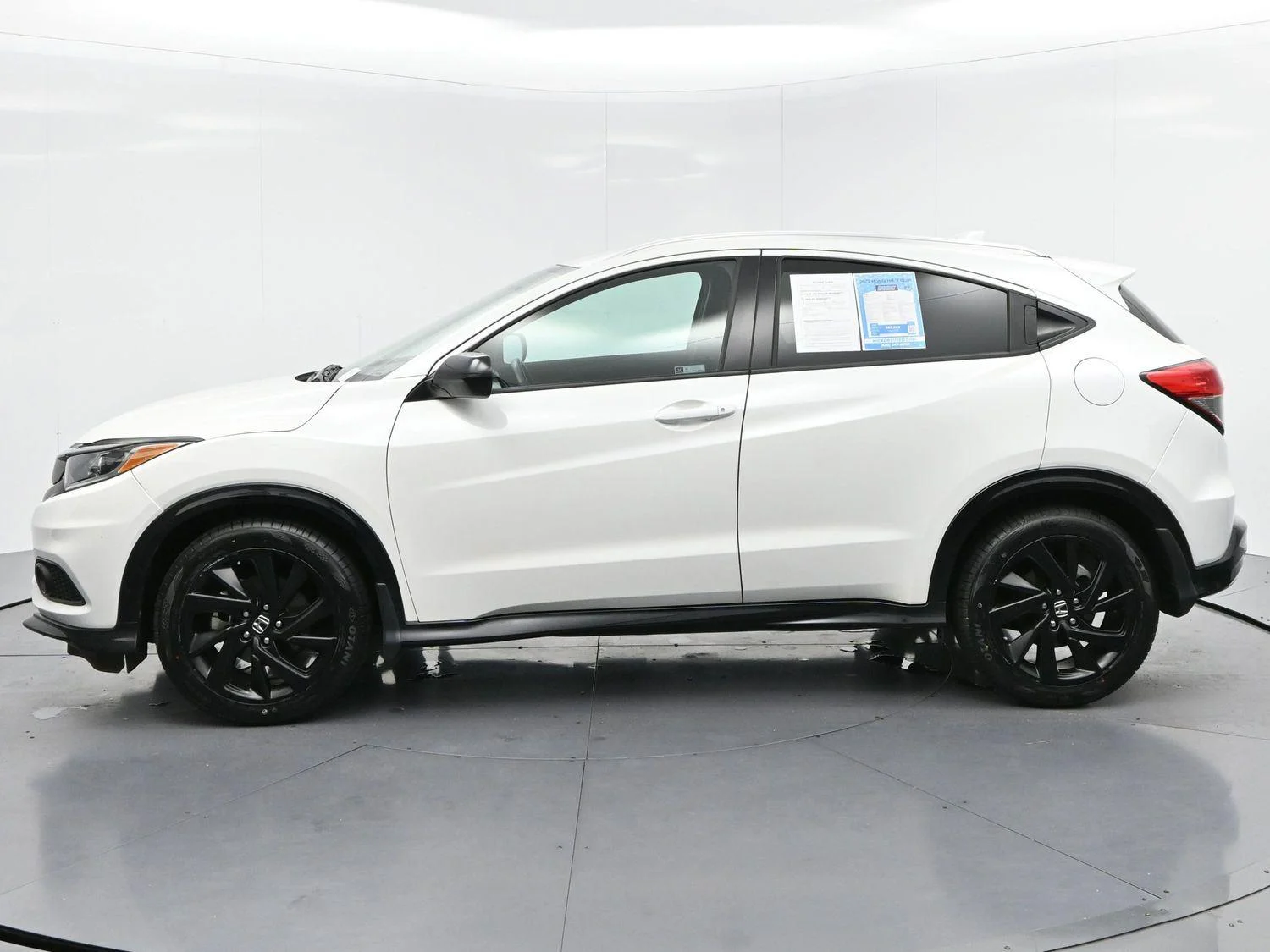 Used 2022 Platinum White Pearl Honda Sport image 4