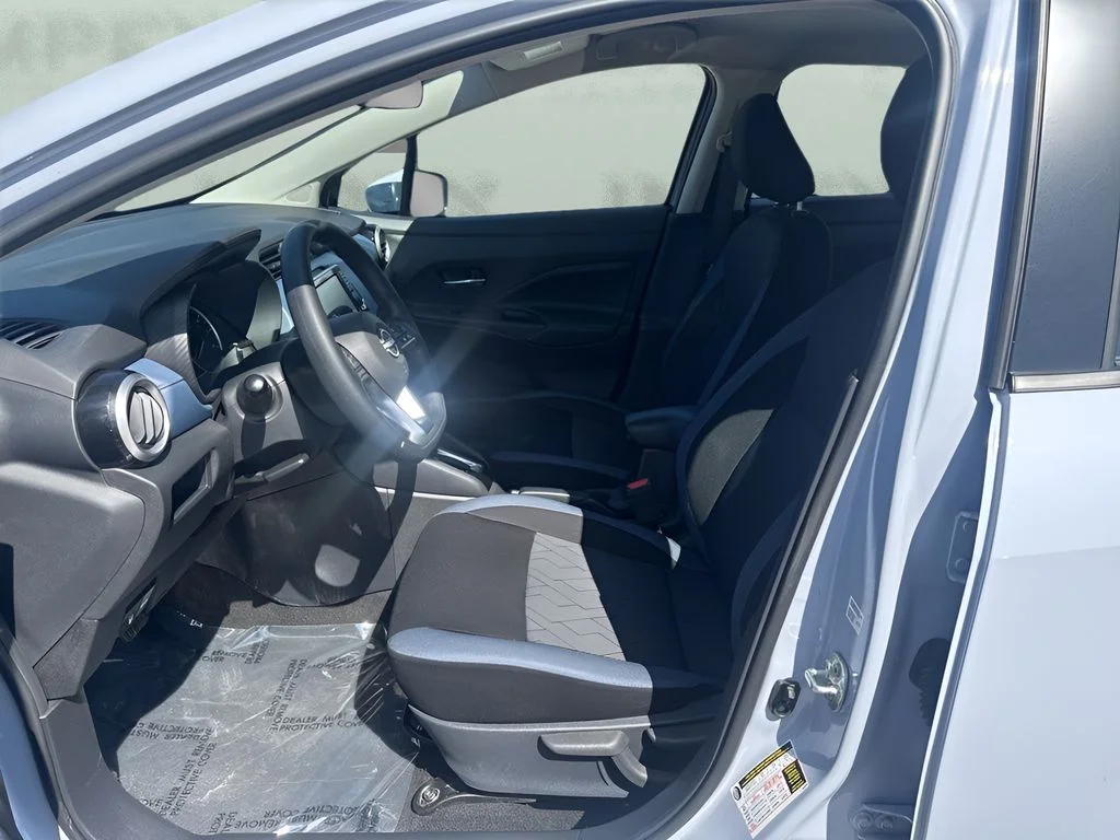 Used 2025 Gray Nissan 1.6 SV image 9