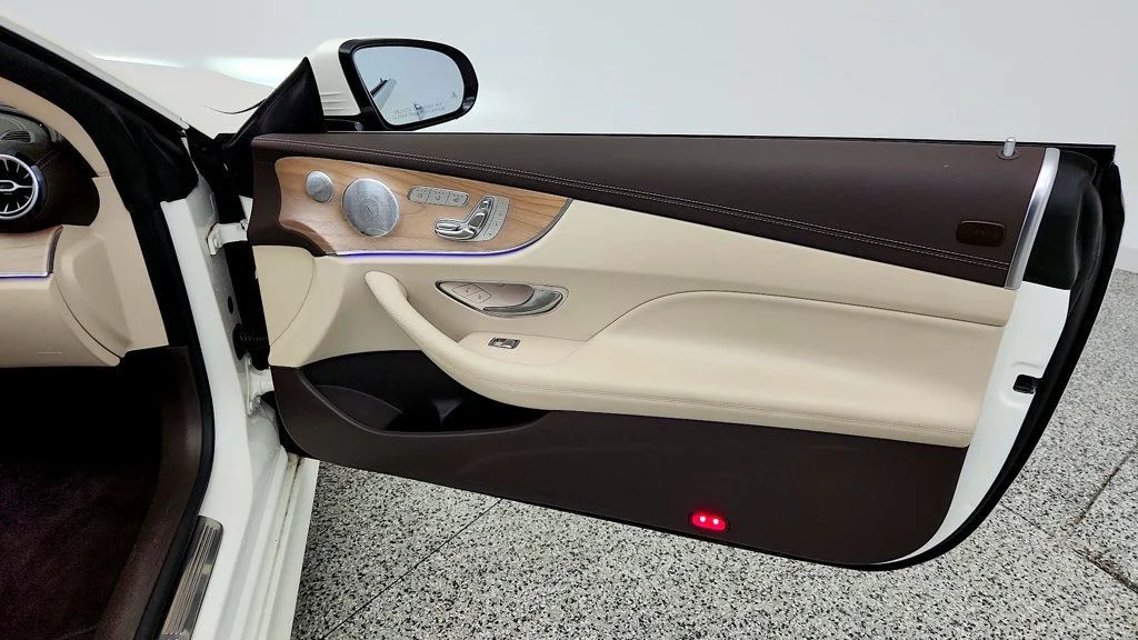 Used 2018 designo Diamond White Mercedes-Benz E 400 RWD Cabriolet w/ AMG® Line, Premium Pkg & Massage Seats image 23