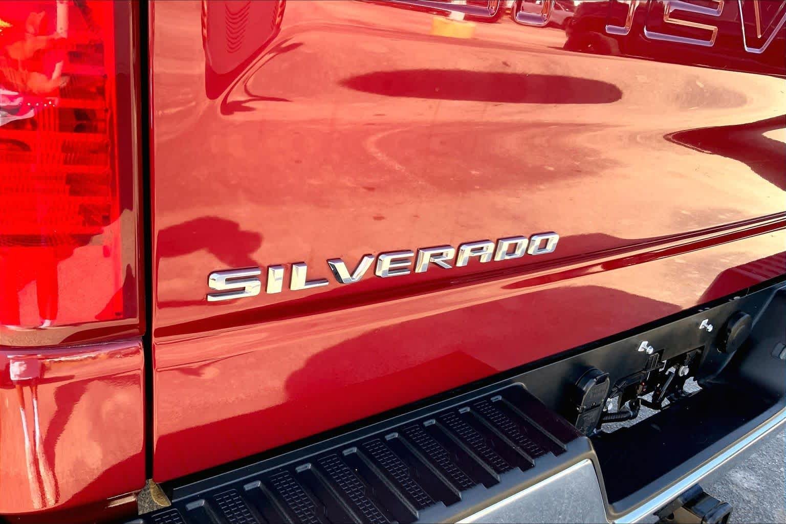 Used 2019 Cajun Red Tintcoat Chevrolet LT image 24