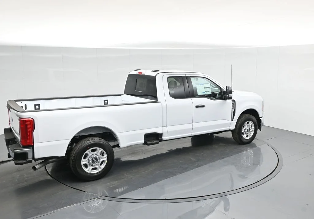 New 2026 White Ford XLT image 39