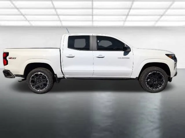 2026 Chevrolet Colorado Z71 - Photo 35