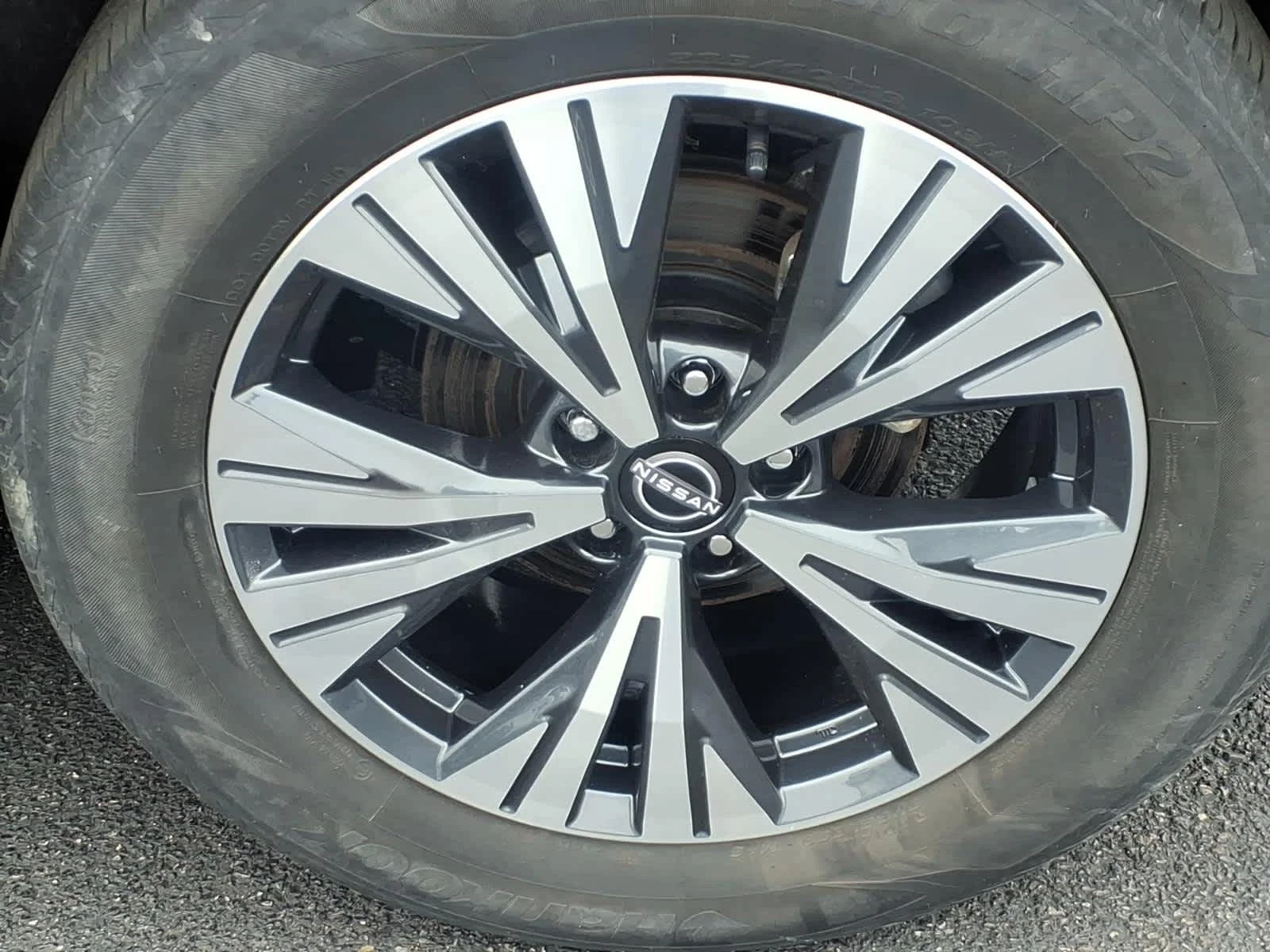 Certified Used 2023 Pearl White Tricoat Nissan SV image 9
