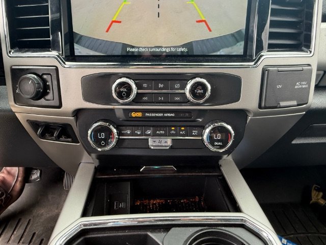Used 2022 Gray Ford LARIAT image 20