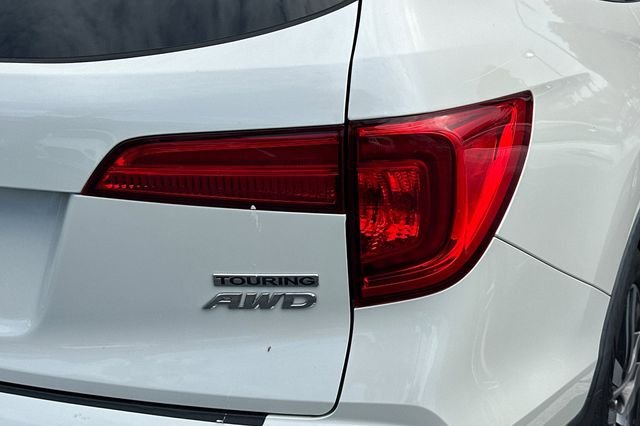 Used 2017 White Honda Touring image 8