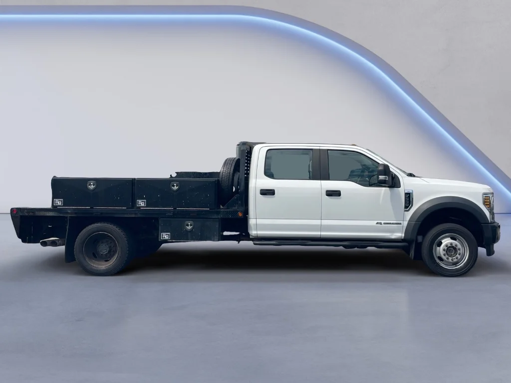 Used 2019 Oxford White Ford XL image 2