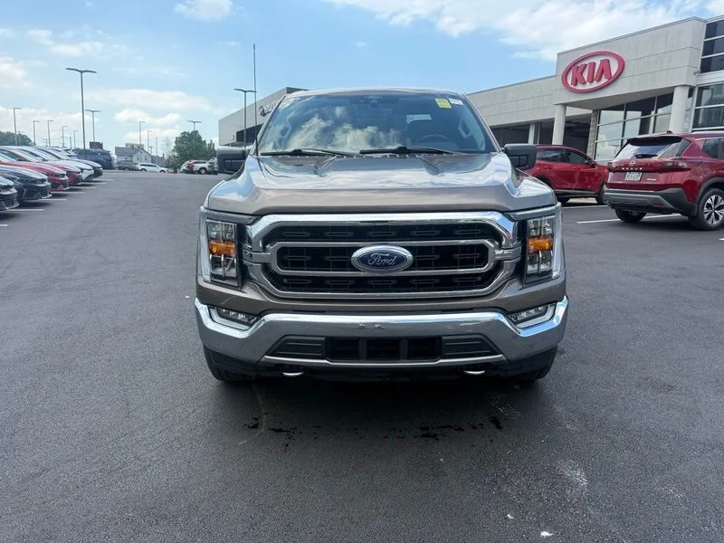 Used 2021 Gray Ford XLT image 2