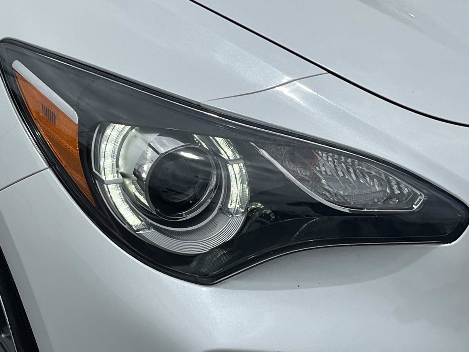 Used 2021 Snow White Pearl Kia GT-Line image 9