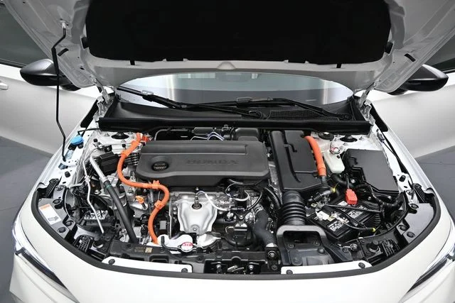New 2026 Platinum White Pearl Honda 2WD Sport Hybrid image 20