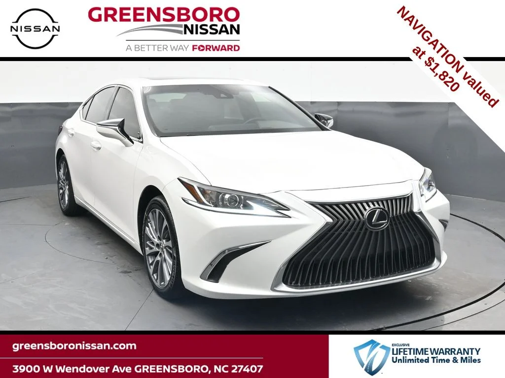 Used 2021 White Lexus 350 image 1