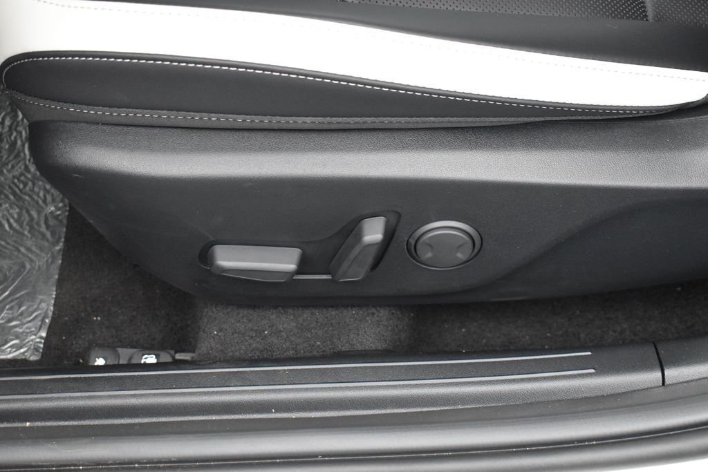 New 2026 Snow White Pearl Kia GT-Line image 8