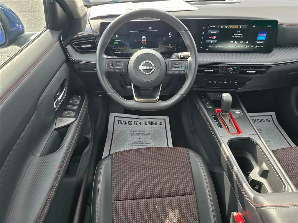 Used 2025 Blue Nissan SR image 3