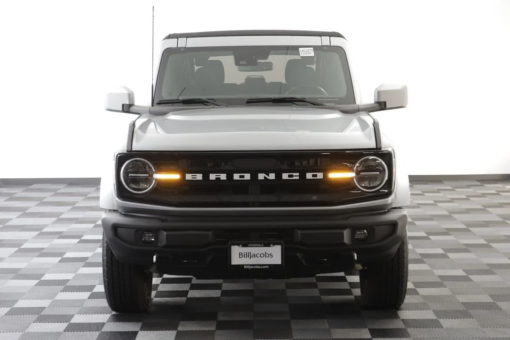 Used 2023 Silver Ford Outer Banks image 22