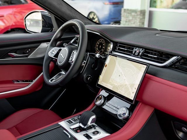 2026 Jaguar F-Pace R-Dynamic S - Photo 30