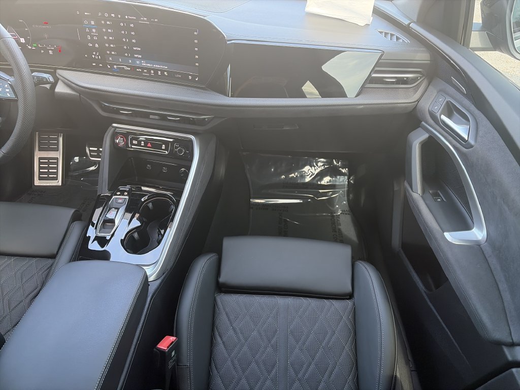 Used 2025  Audi 3.0T Premium Plus image 16