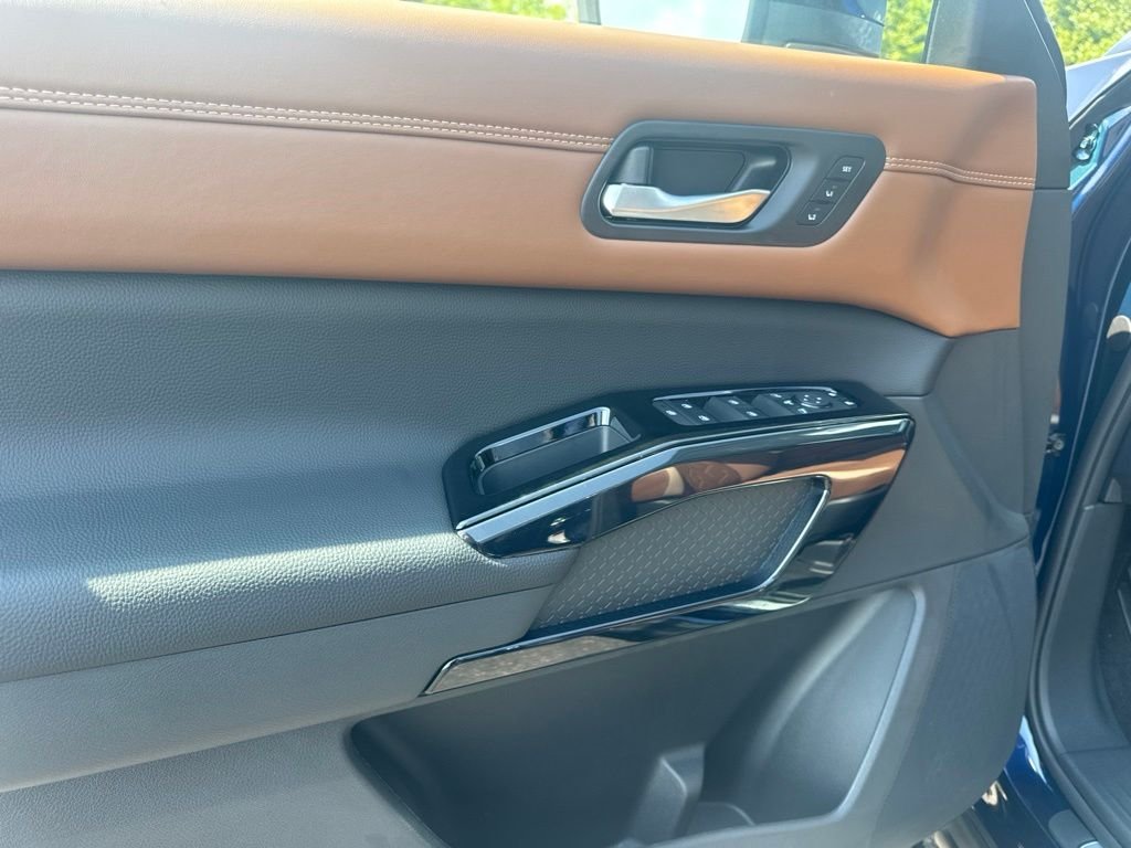 New 2026 Deep Ocean Blue Pearl Nissan Platinum image 14
