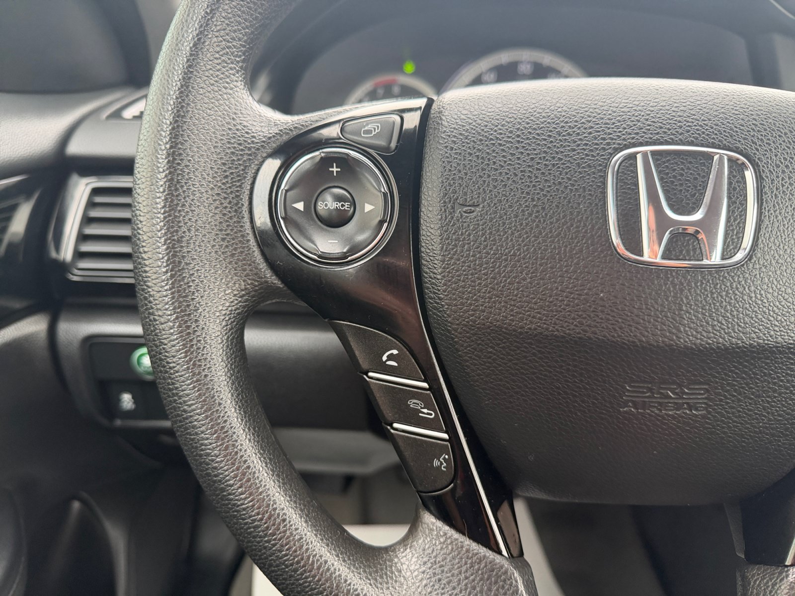 Used 2017 Gray Honda LX image 11