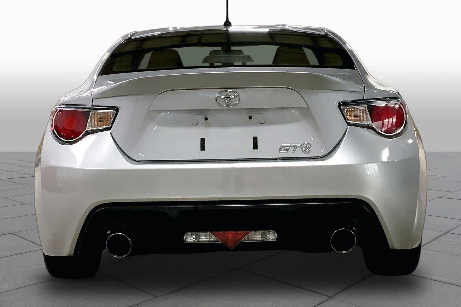 Used 2013 Argento Scion  image 5