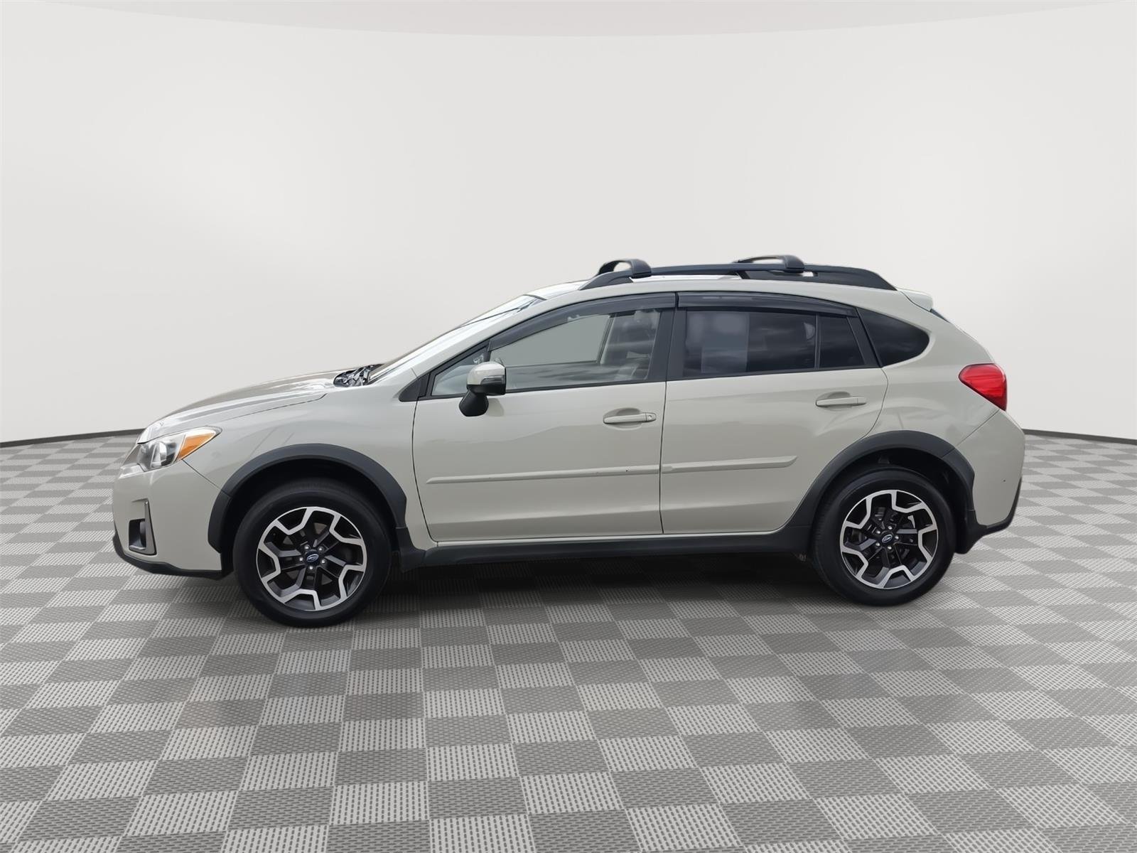 Used 2016 Desert Khaki Subaru Limited image 2