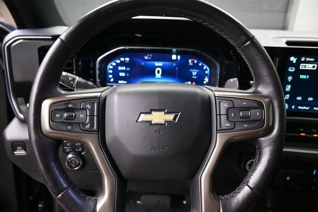 Used 2023 Black Chevrolet High Country image 27
