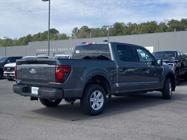 New 2026 Carbonized Gray Metallic Ford XLT image 3