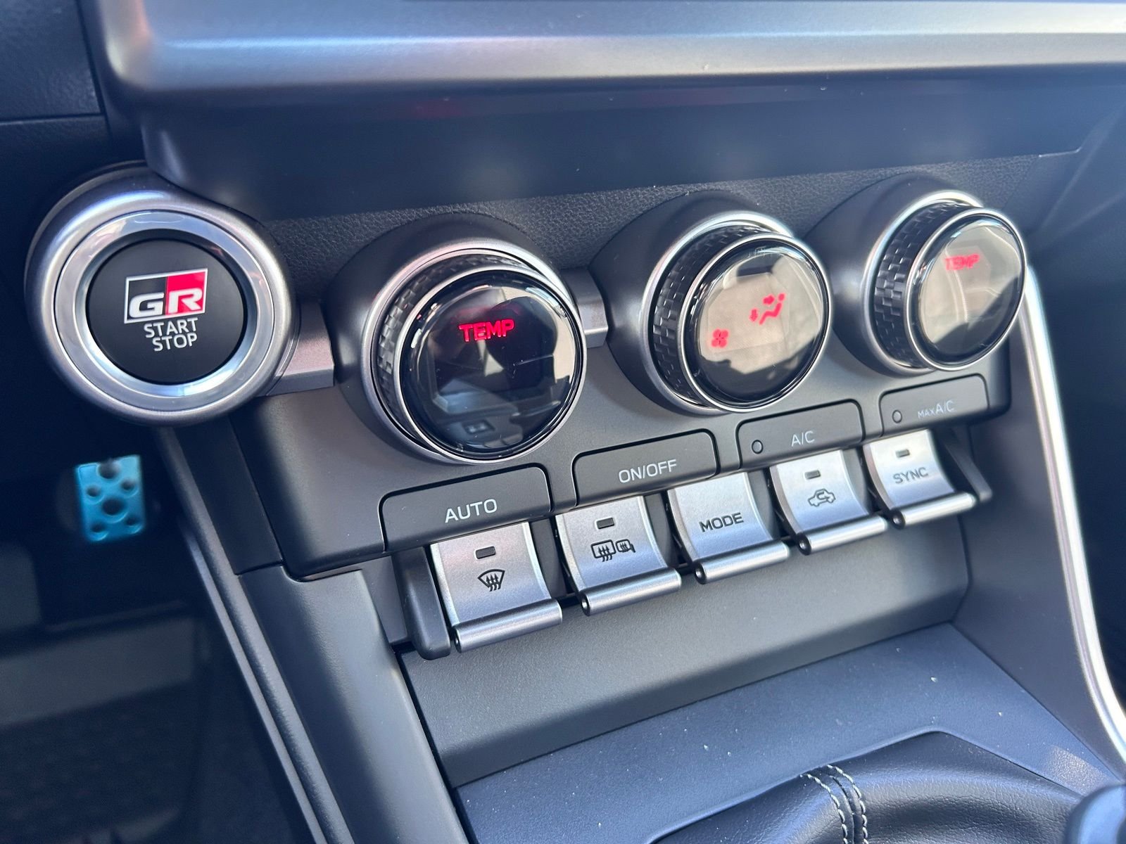 2025 Toyota GR86 Premium - Photo 28