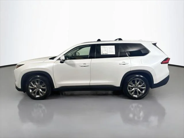Certified Used 2024 WIND CHILL PEARL Toyota  image 4