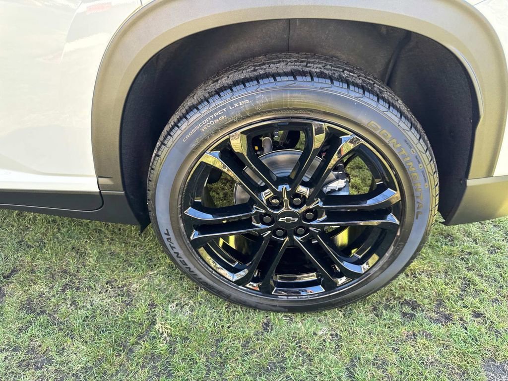 2026 Chevrolet Traverse LT - Photo 8