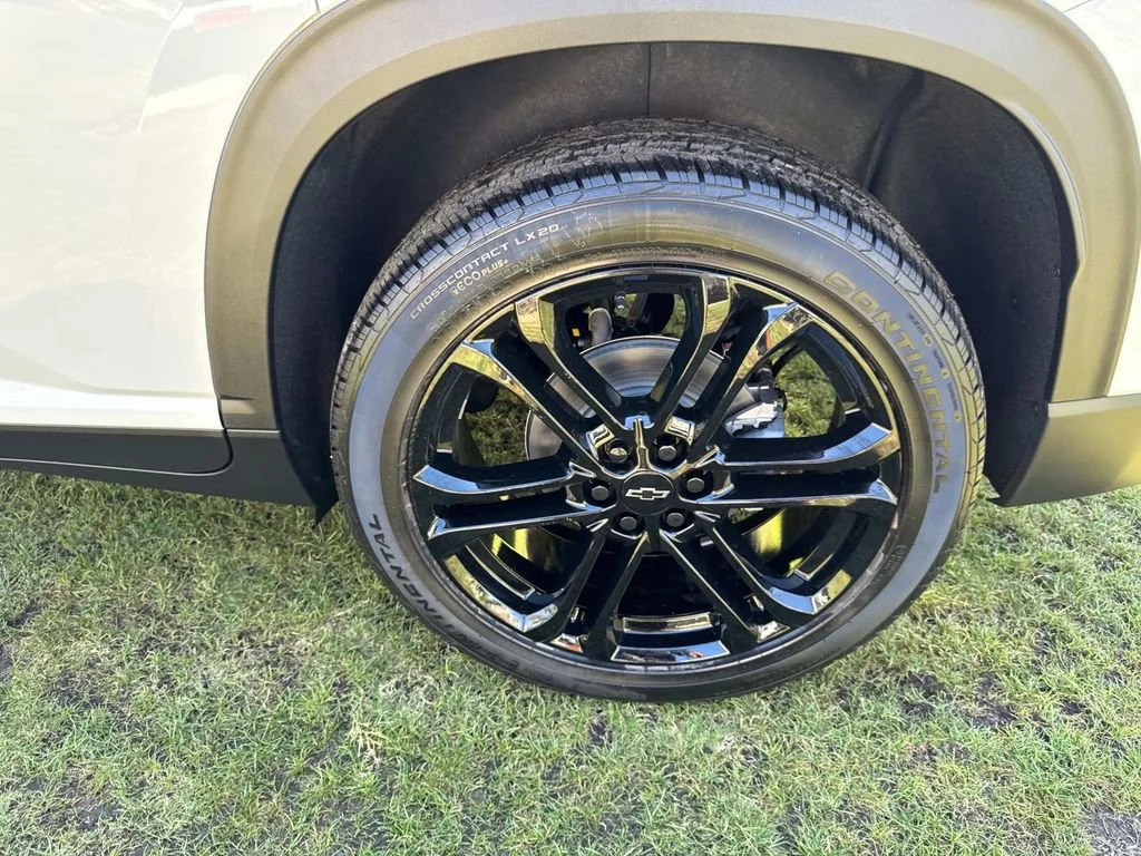 2026 Chevrolet Traverse LT - Photo 8
