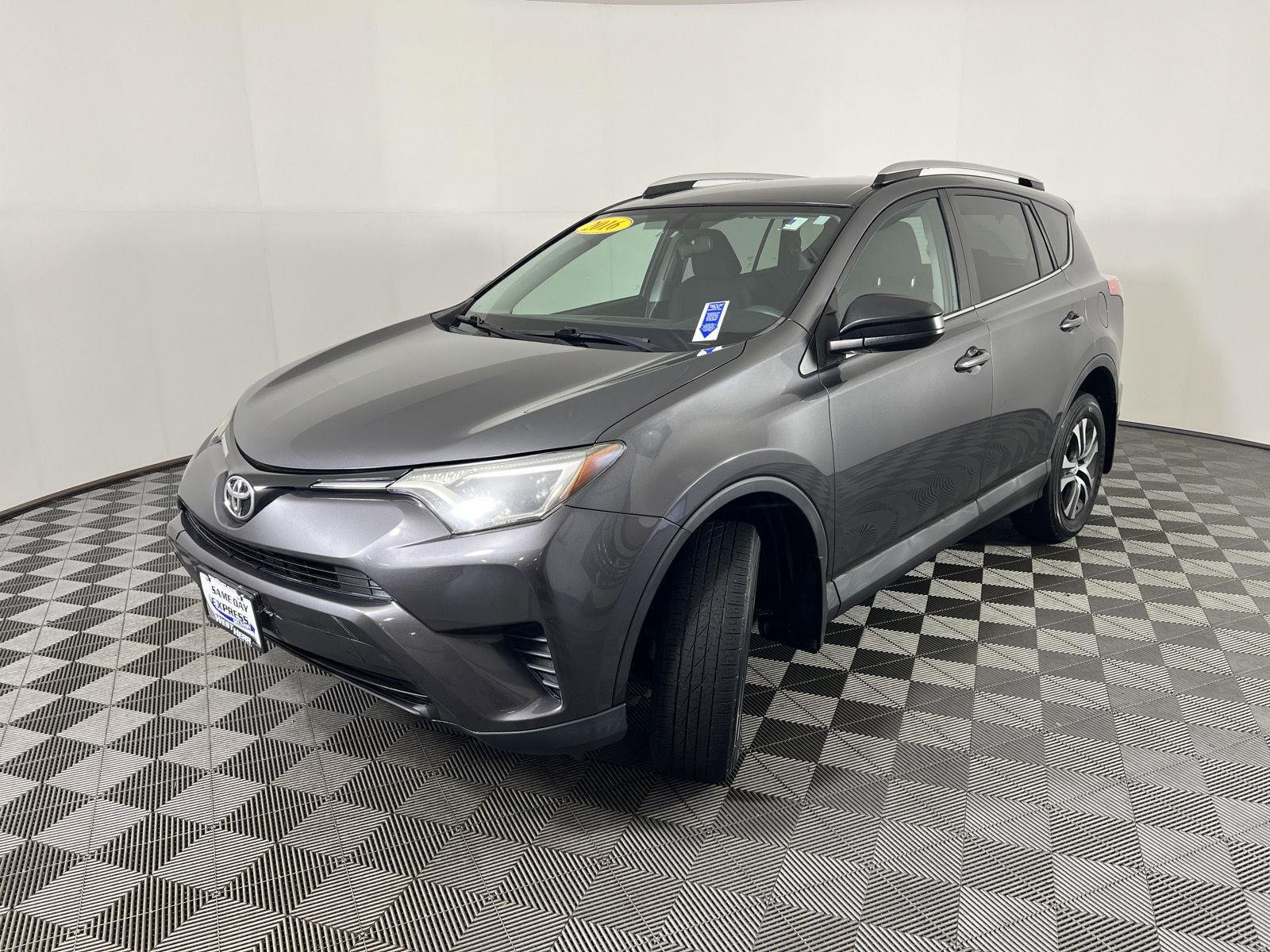 Used 2016 Magnetic Gray Metallic Toyota LE image 3
