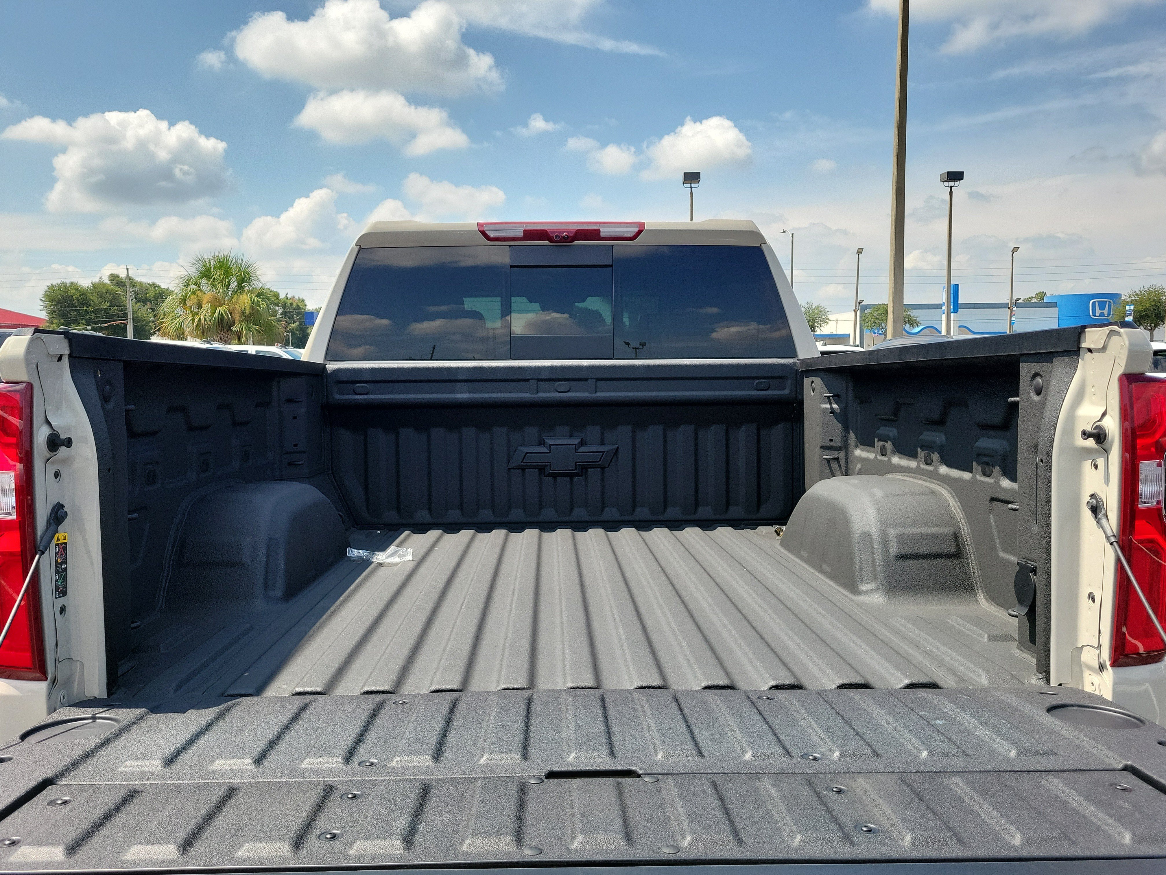 Used 2026 White Sands Chevrolet ZR2 image 10